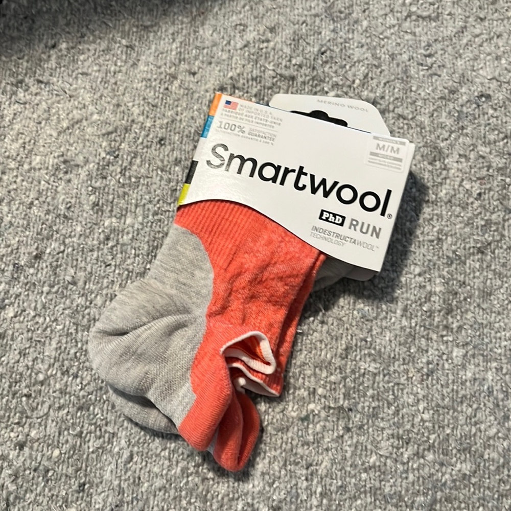 Women’s Smartwool running socks - size M